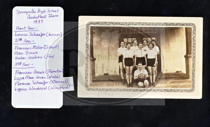 Photo of the Girls Basketball Team at Sperryville High School in 1937